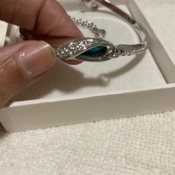 Bracelet - Picture 3 of 3